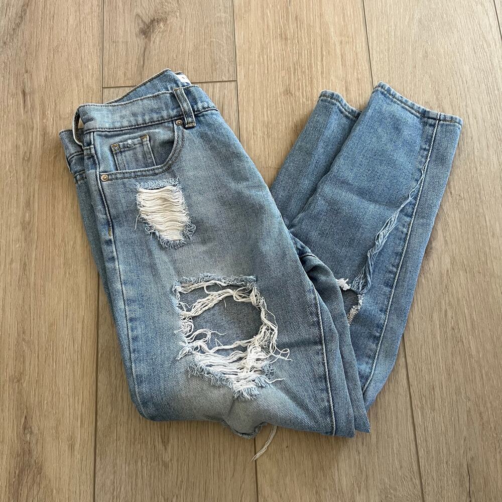 Bullhead Denim Co. Women’s Light Wash Distressed Boyfriend Jean Sz 3